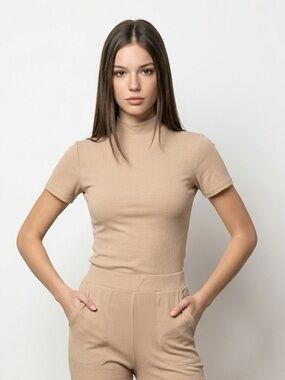 ✨Christian Siriano Tan Ribbed Turtleneck Top | Short Sleeve | Small